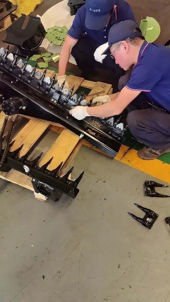 Hedge Trimmer for skid steer loaders